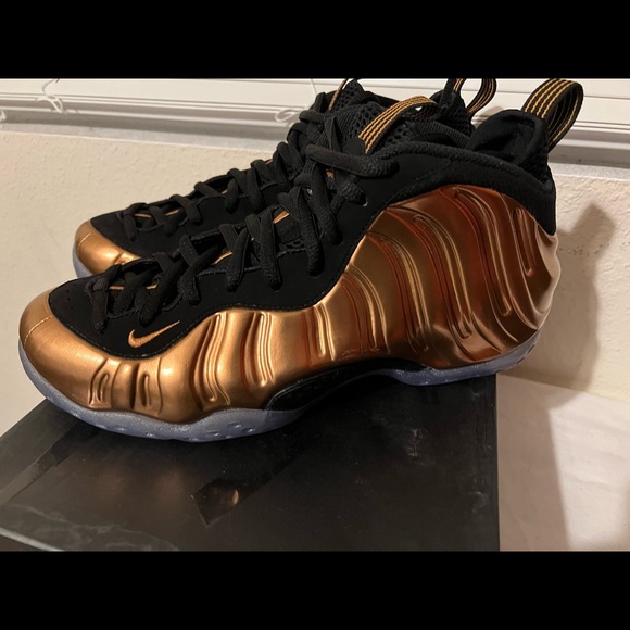 nike foamposite bronze